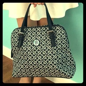 Tommy Hilfiger (satchel)
